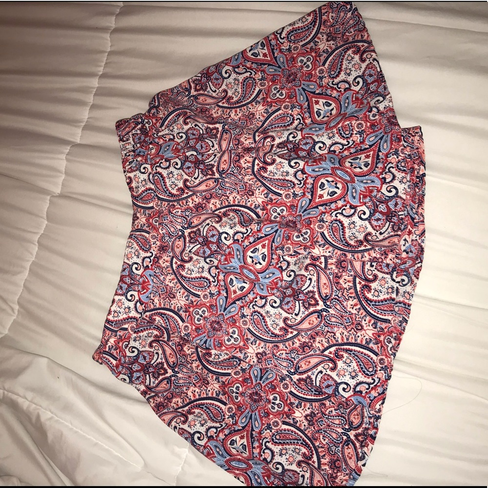 Floral flowy shorts